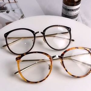 New without prescription lenses – fashion clear lens glasses.